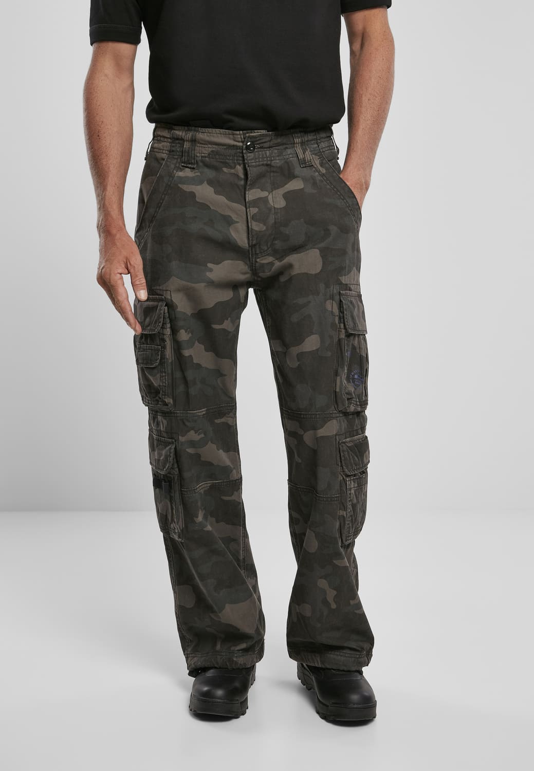 BD1003-00707-0231 Vintage Brandit dark camo cargo trousers 7XL