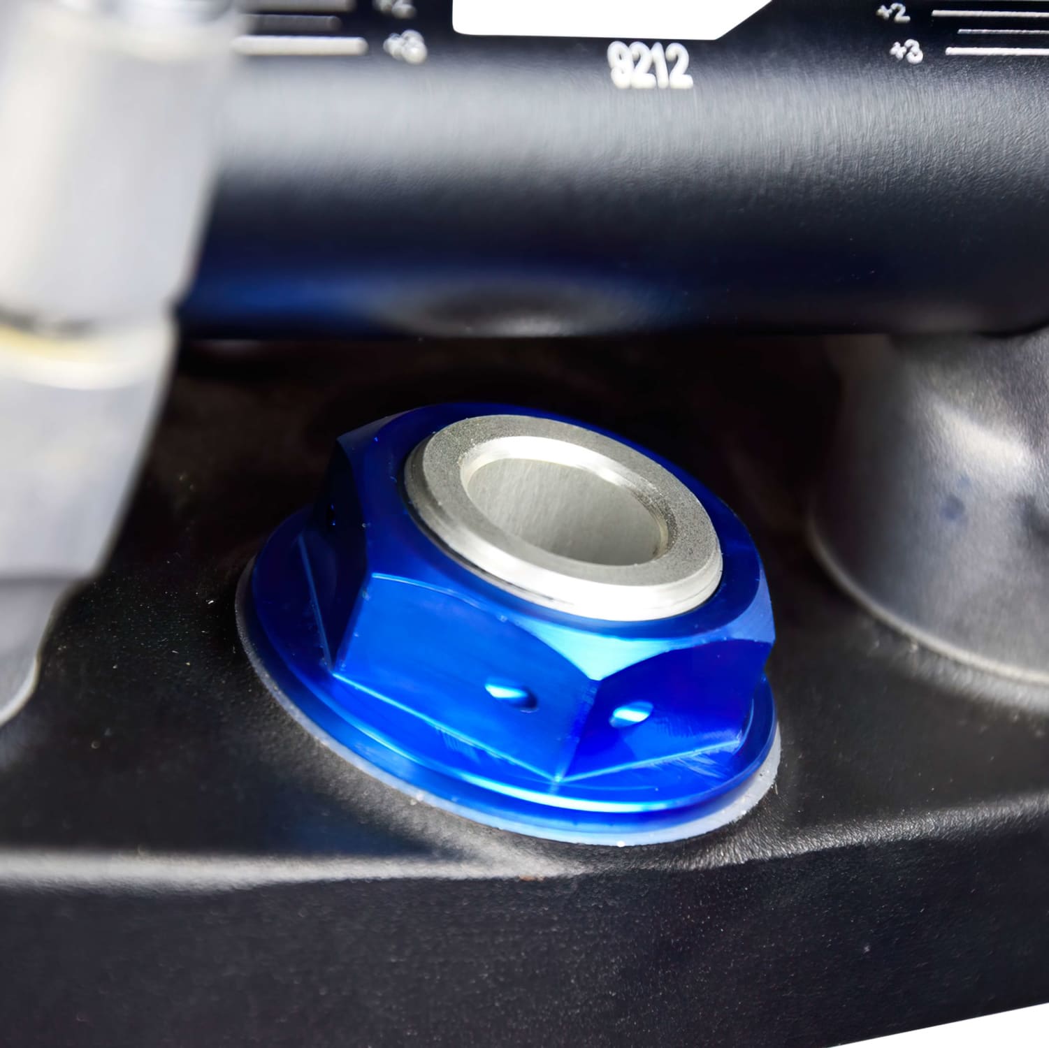 SC-38500421 Dado testa di sterzo Scar Suzuki / Yamaha blu