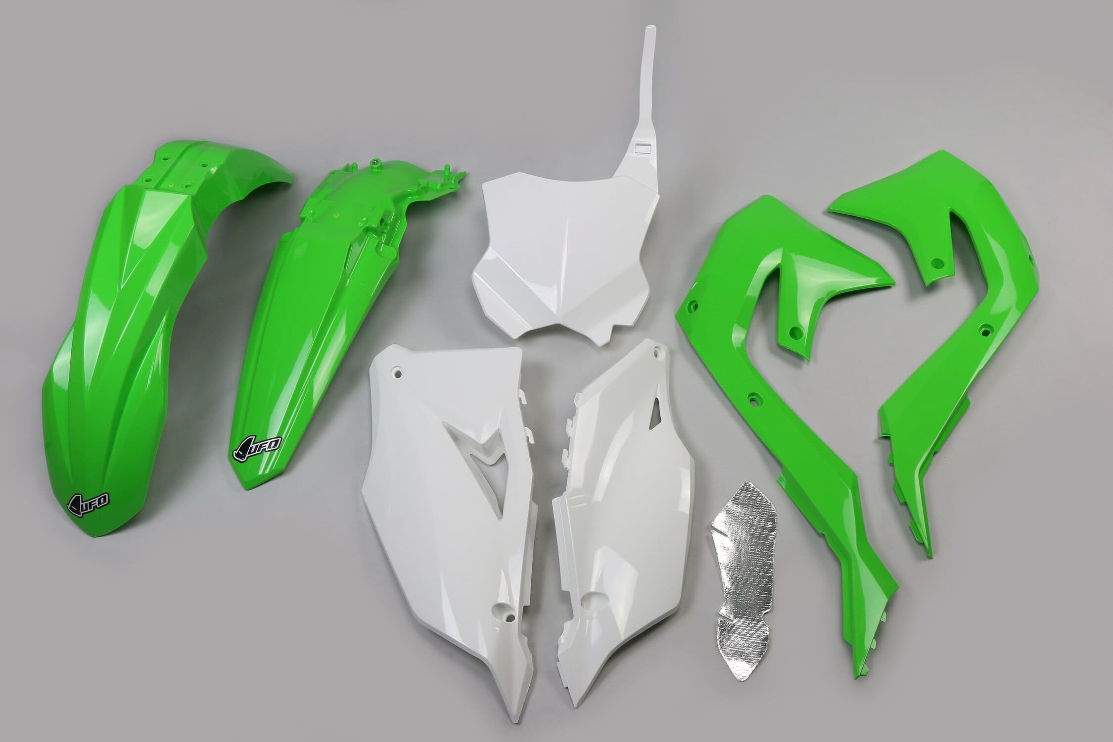 UF-KAKIT227@999 Kit plastiche Kawasaki KX dopo 2019 UFO verde / bianco, COD: UF-KAKIT227@999