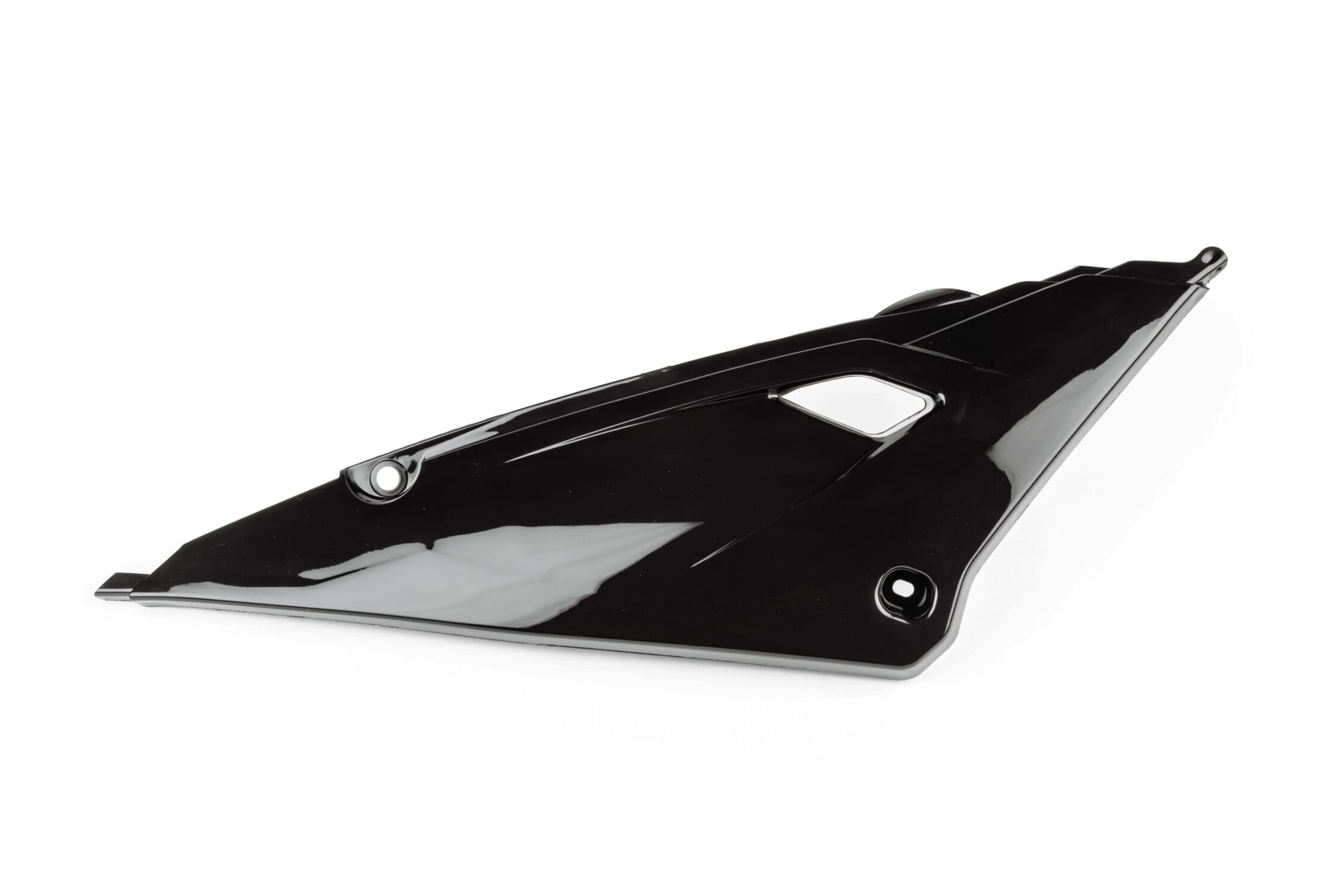 STR-982.26/BK Carena posteriore destro Rieju MRT dopo il 2022 Nero, COD: STR-982.26/BK