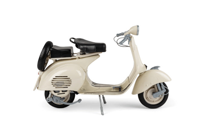 OE-PIA606188M Modello in miniatura Vespa 150 VL1T Cream 1:6