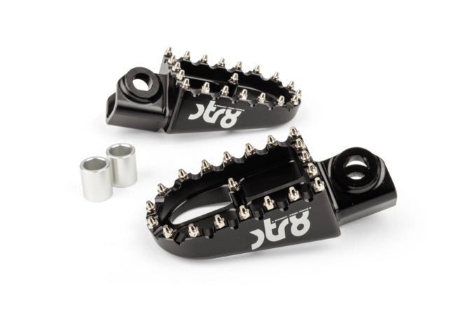 STR-220.22/BK Poggiapiedi Rieju MRT STR8 CNC Nero (Set)