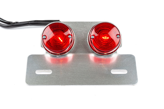 STR-542.93 Fanalino rotondo rosso con portatarga argento