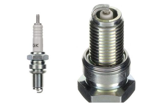 NGKD8EA Candela NGK D8EA (10 pezzi per scatola)