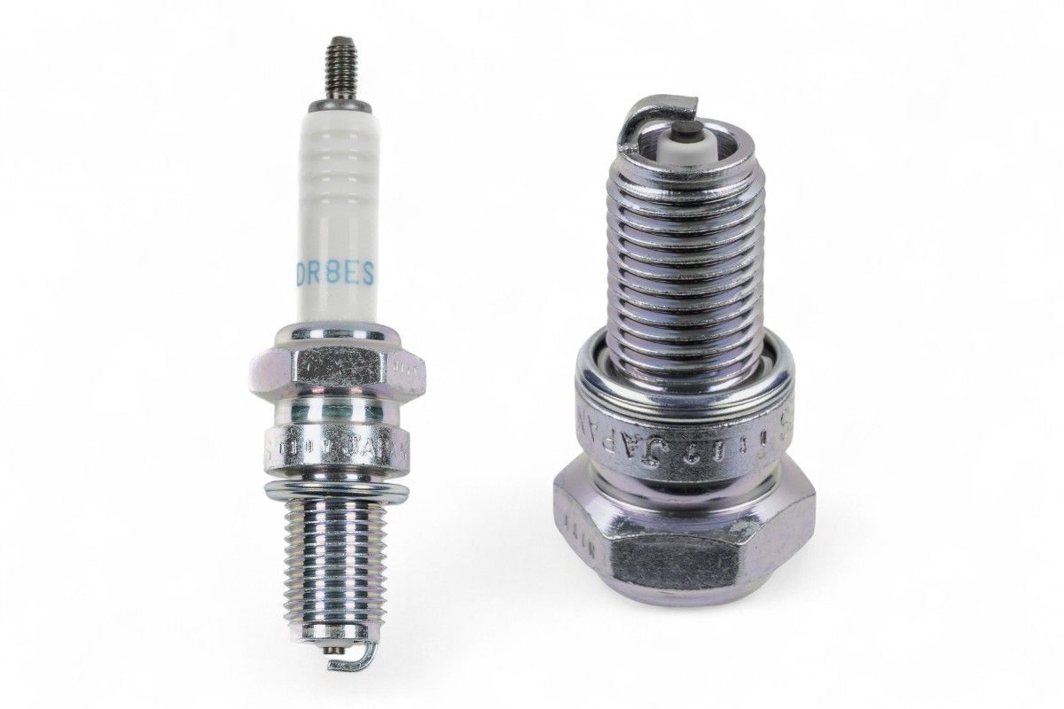 NGKDR8ES Candela NGK DR8ES (10 pezzi per scatola)