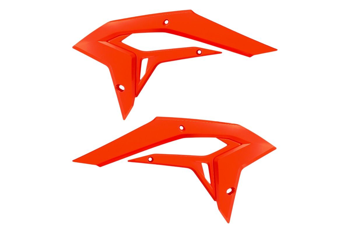 P8611900002 Convogliatori radiatore Xtrainer rosso