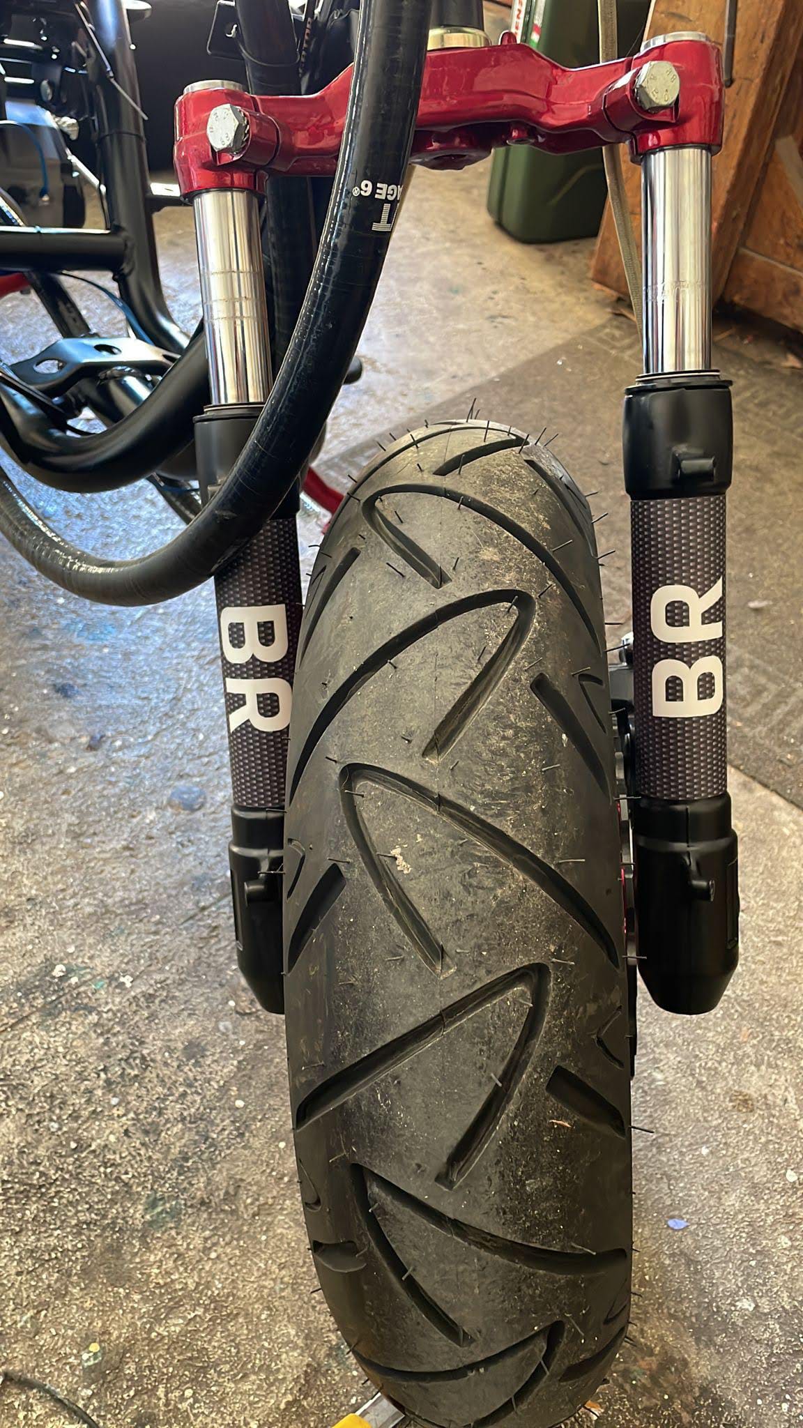 br001 adesivi forcella carbon look billaricambi.it