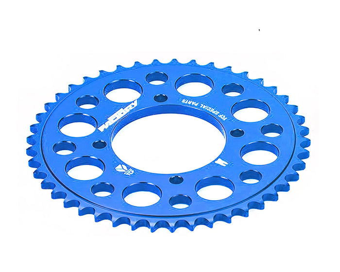 MBCA06R.47BL Corona alluminio CNC 420 - 47 denti - 4 viti YCF Pit Bike blu, COD: MBCA06R.47BL