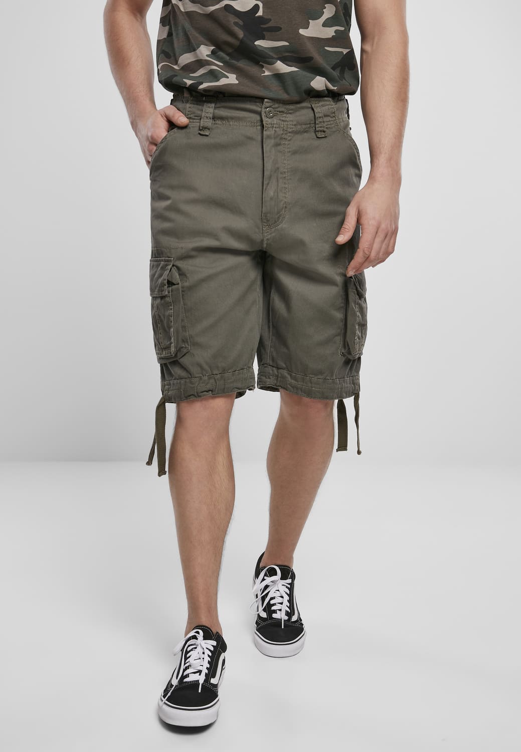 BD2012-00176-0231 Pantaloncini cargo Brandit Urban Legend Brandit oliva 7XL