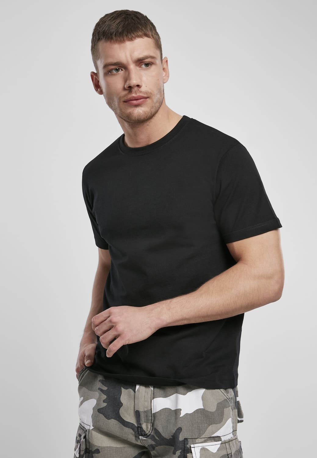 BD4200-00007-0231 T-shirt Brandit nero 7XL