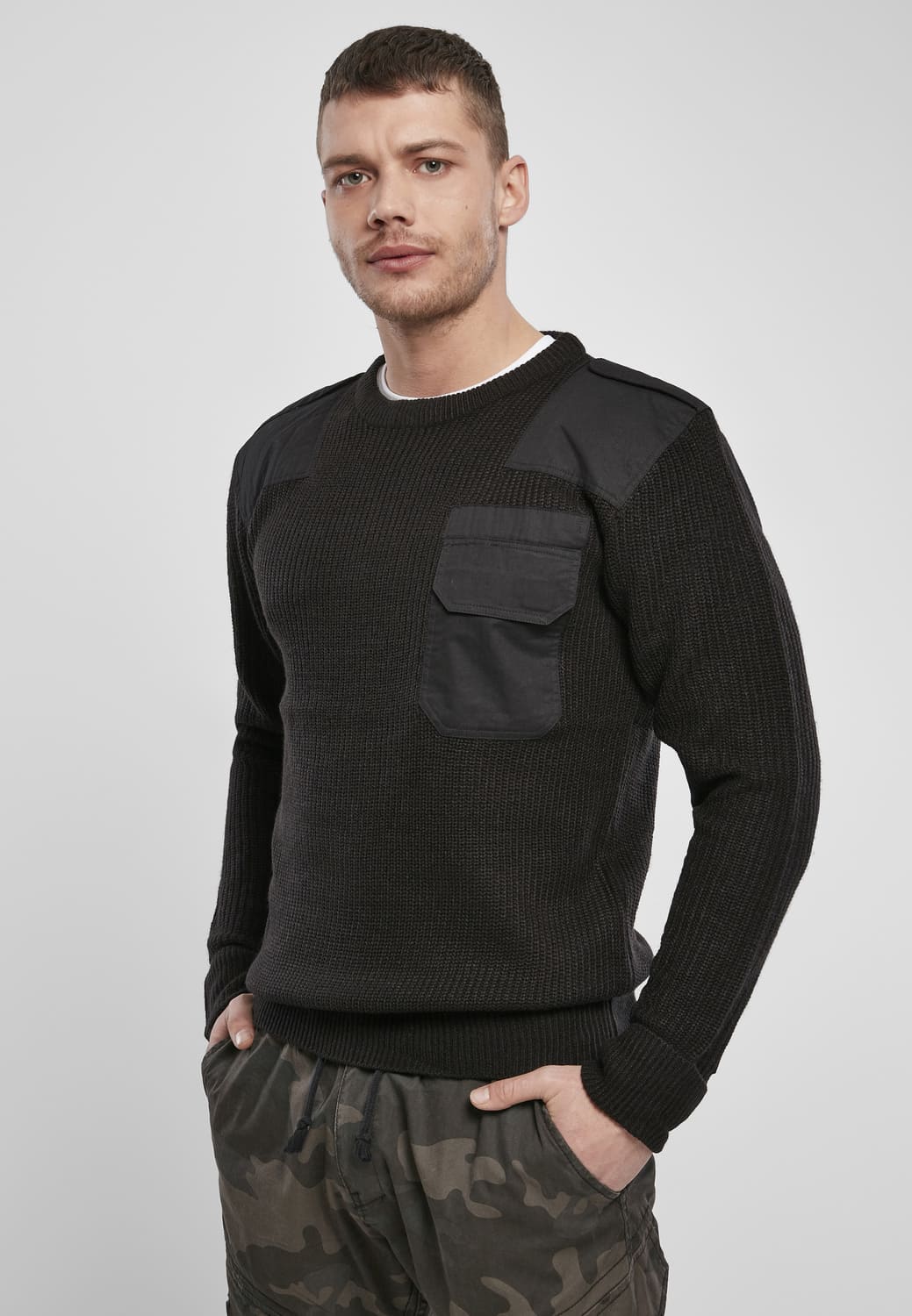 BD5018-00007-0060 Brandit Military Sweater Black XXL