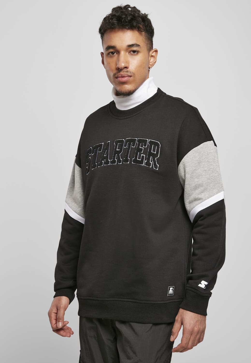 ST129-03072-0060 Throwback Starter Crewneck Sweater Black/Light Grey XXL