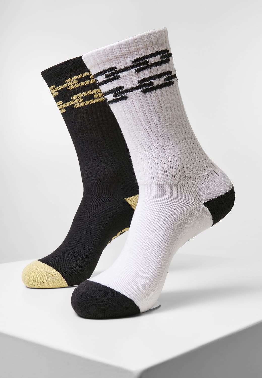 CS2799-03102-0078 Cayler &amp; Sons Chainlinked Socks 2-Pack Black + White 47-50