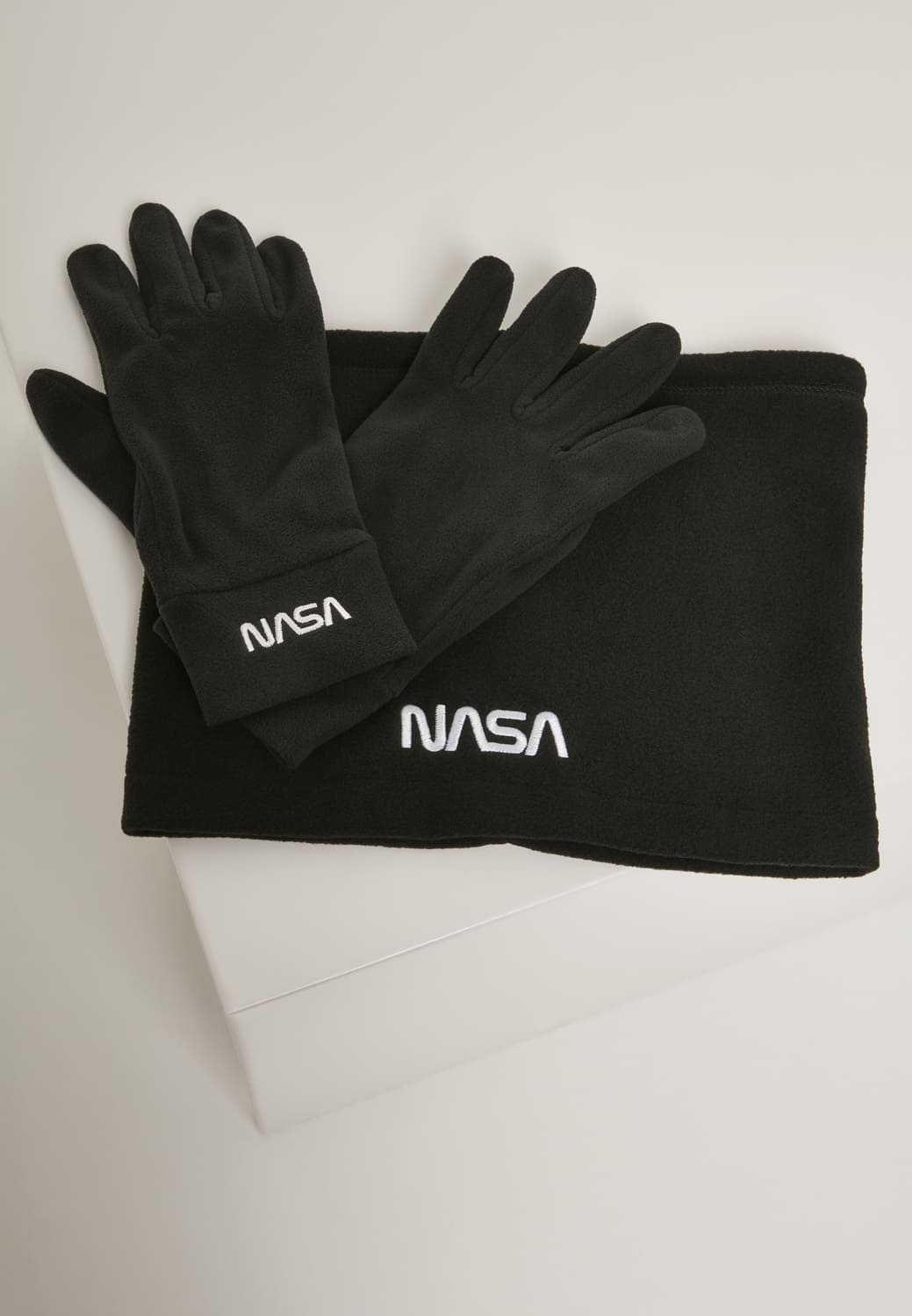 MT2031-00007-0050 NASA Black Neck Tube Fleece Set + Gloves