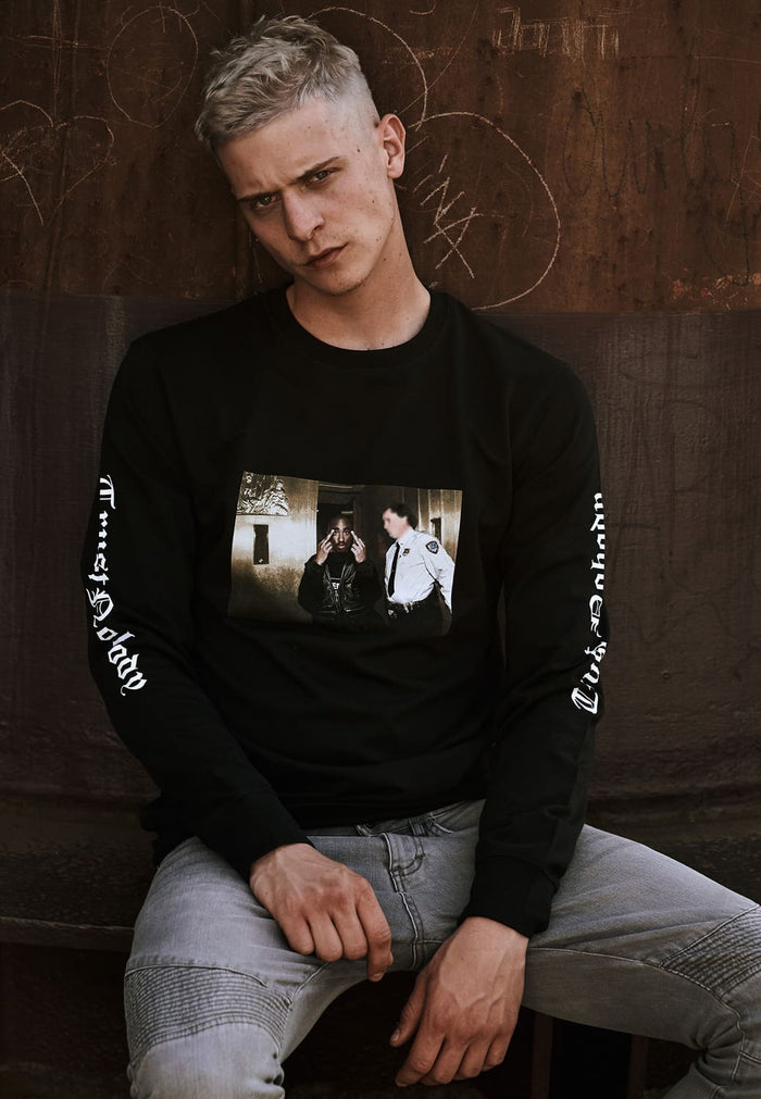 MT721-00007-0058 Maglione girocollo Tupac Trust Nobody nero XS
