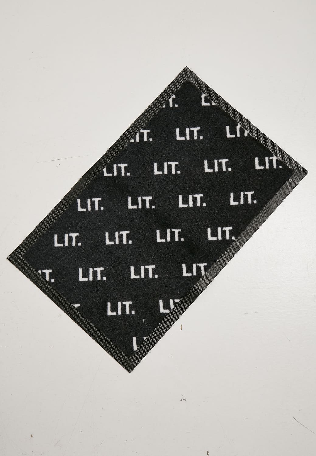 MT2121-00007-0050 LIT Door Mat Black