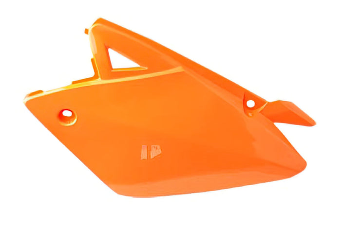 CGN500854 Fianchetto posteriore sinistra arancione Rieju MRT