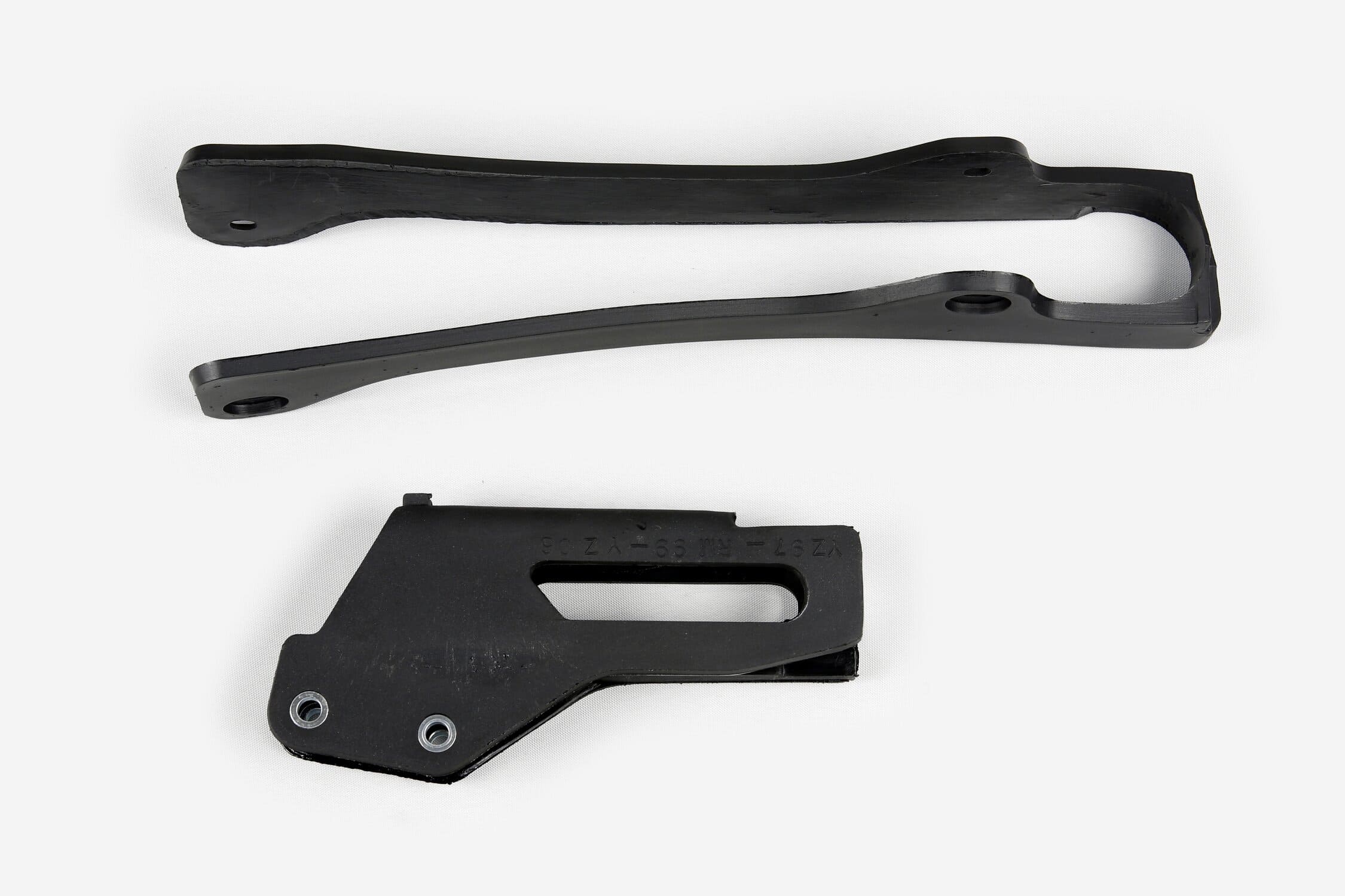 UF-YA03898@001 Kit cruna catena + fascia forcella Yamaha YZ 125 / 250 1997-2001 nero UFO, COD: UF-YA03898@001