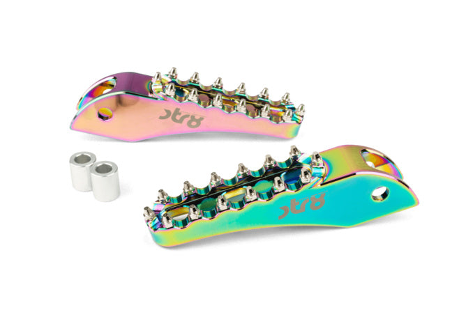 STR-220.23/NC Poggiapiedi passeggero Rieju MRT STR8 CNC Neochrome (set)