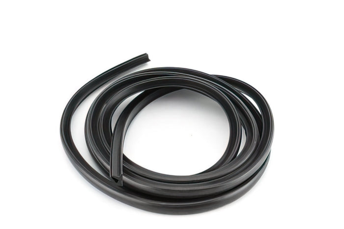 MF89.30037-5M Profilo Carena Posteriore Nero Vespa PX 5 metri