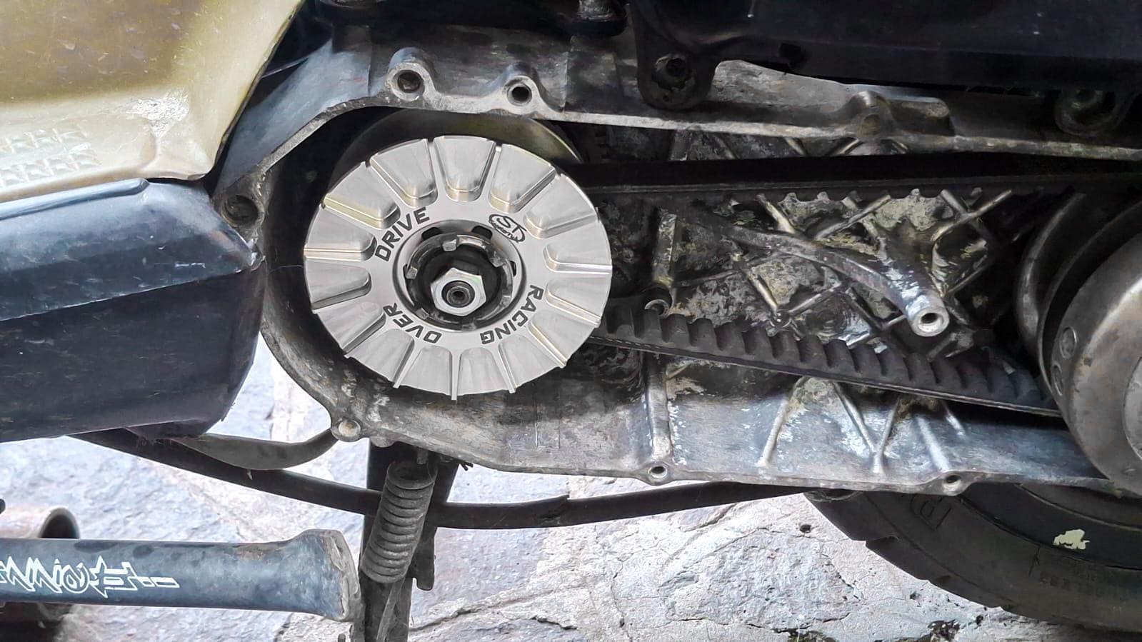 Puleggia Fissa variatore Overdrive Minarelli Orizzontale 70/100cc CNC alluminio - Scooter Tube